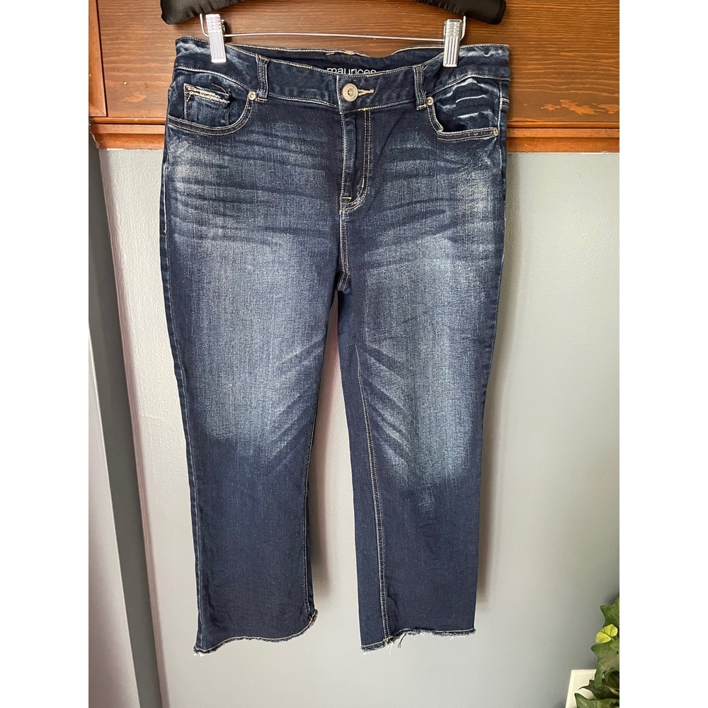 Maurices Womens Dark Wash Cropped Jeans Raw Hem Embroidered Pockets Size 7/8